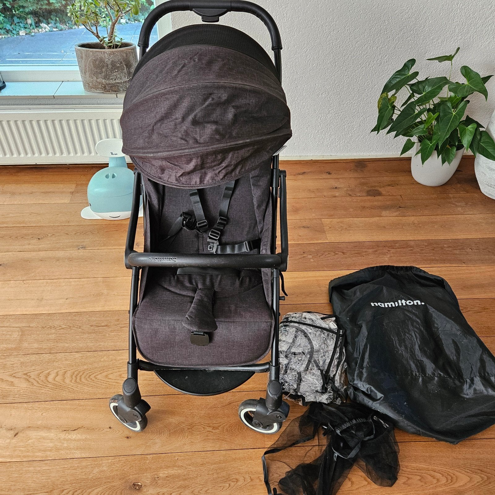 Hamilton Buggy met klamboe en regenhoes - Zeer goede staat, Ophalen, Zo goed als nieuw, Kinderwagen, Overige merken