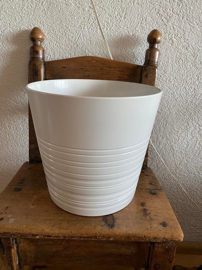 IKEA Muskot plantenbak - Wit, modern design, Tuin en Terras, Bloempotten, 25 tot 40 cm, Kunststof, Rond, Binnen