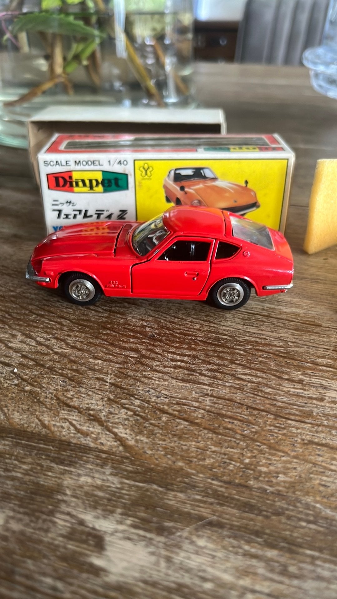 Diapet nr.197 Nissan Fairlady 1/40 nieuw in de verpakking