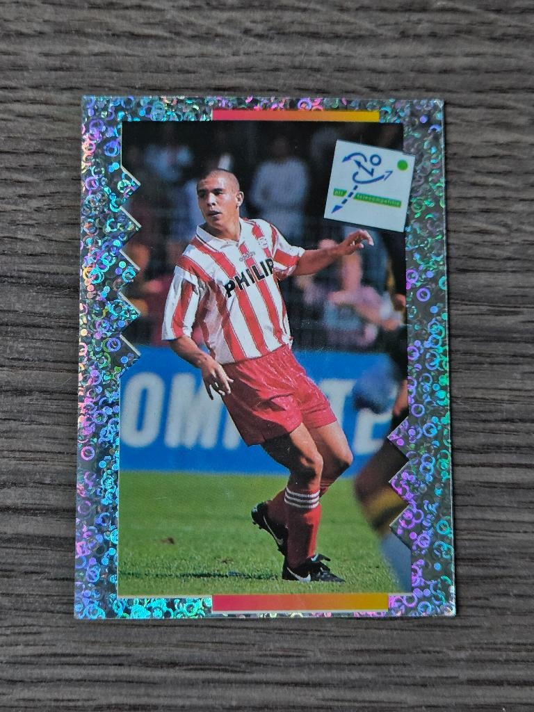 Ronaldo R9 Panini voetbal 96 PSV Glimmer nr. 90, Ophalen of Verzenden, Zo goed als nieuw, Buitenlandse clubs, Poster, Plaatje of Sticker