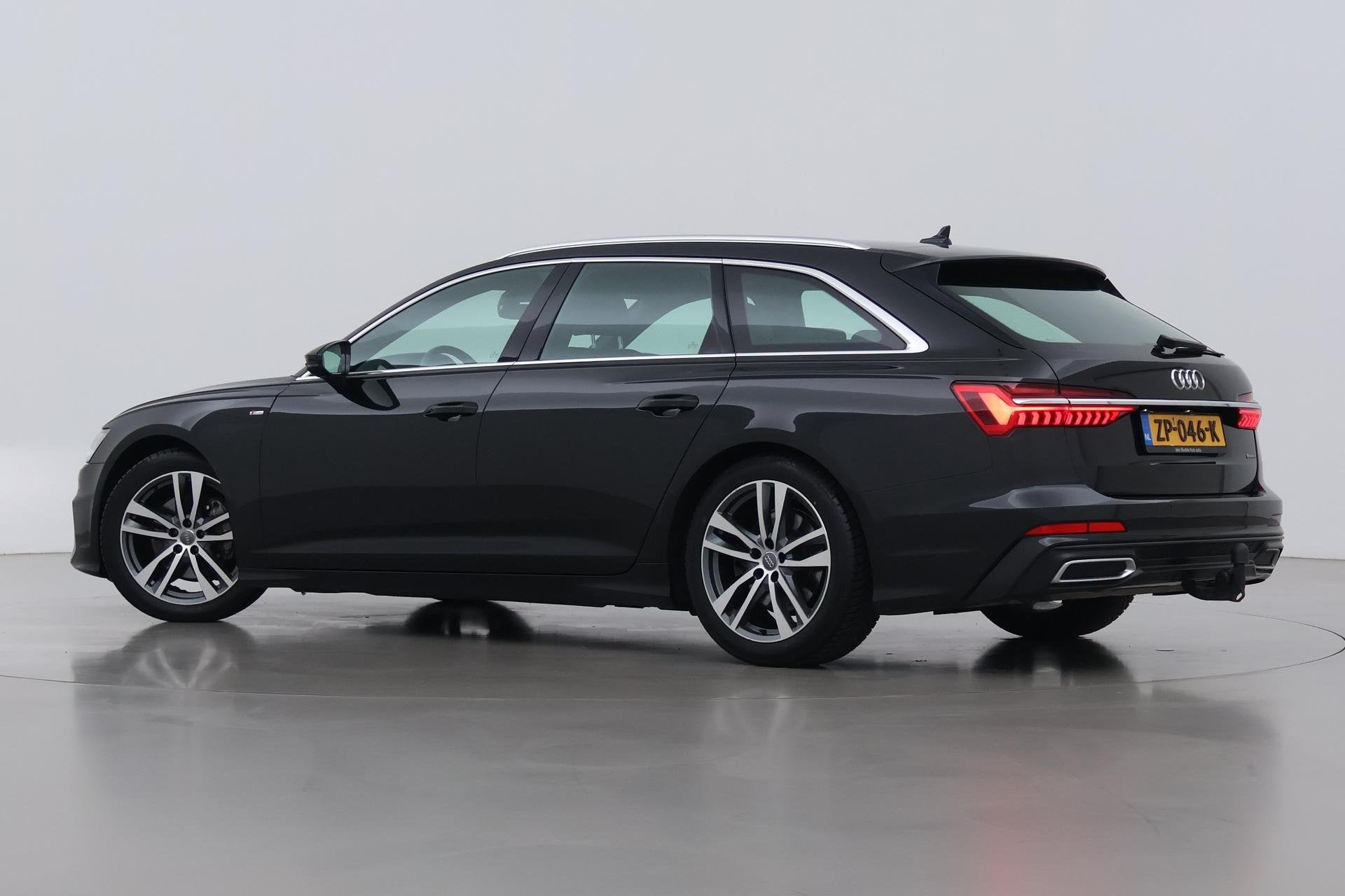 Audi A6 Avant 45 TFSI quattro Sport S line edition | Matrix, Auto's, Audi, Gebruikt, 4 cilinders, Vierwielaandrijving, Zilver of Grijs