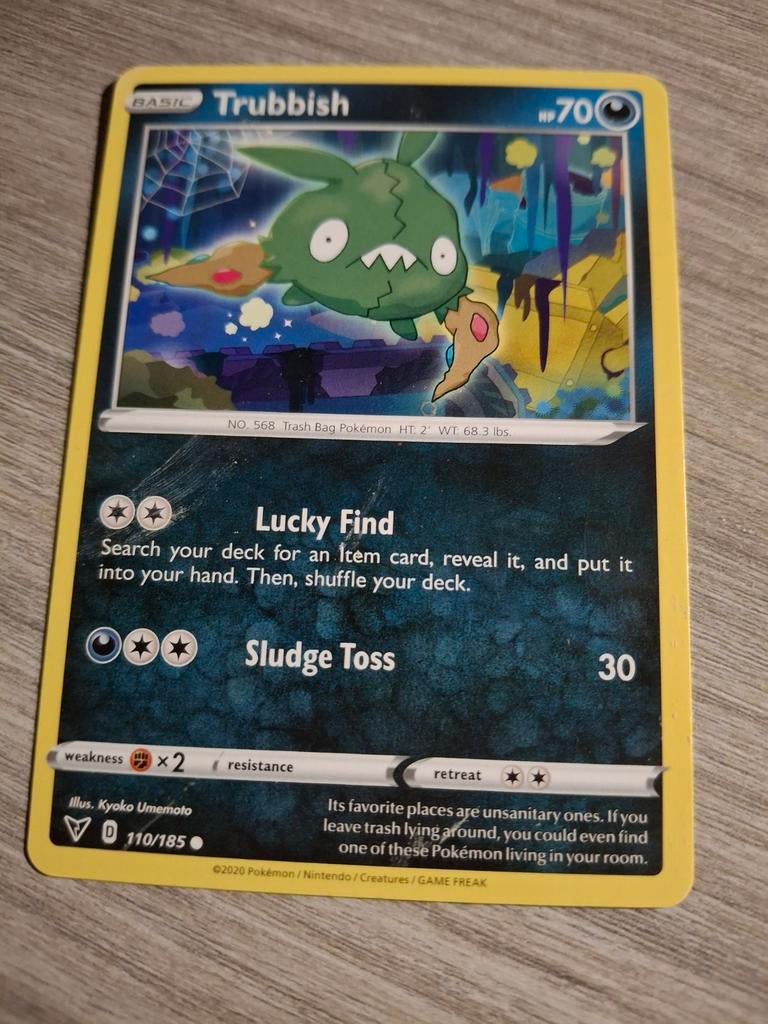 Trubbish Pokémon Kaart (110/185) - Basic HP70, Ophalen of Verzenden, Zo goed als nieuw, Losse kaart