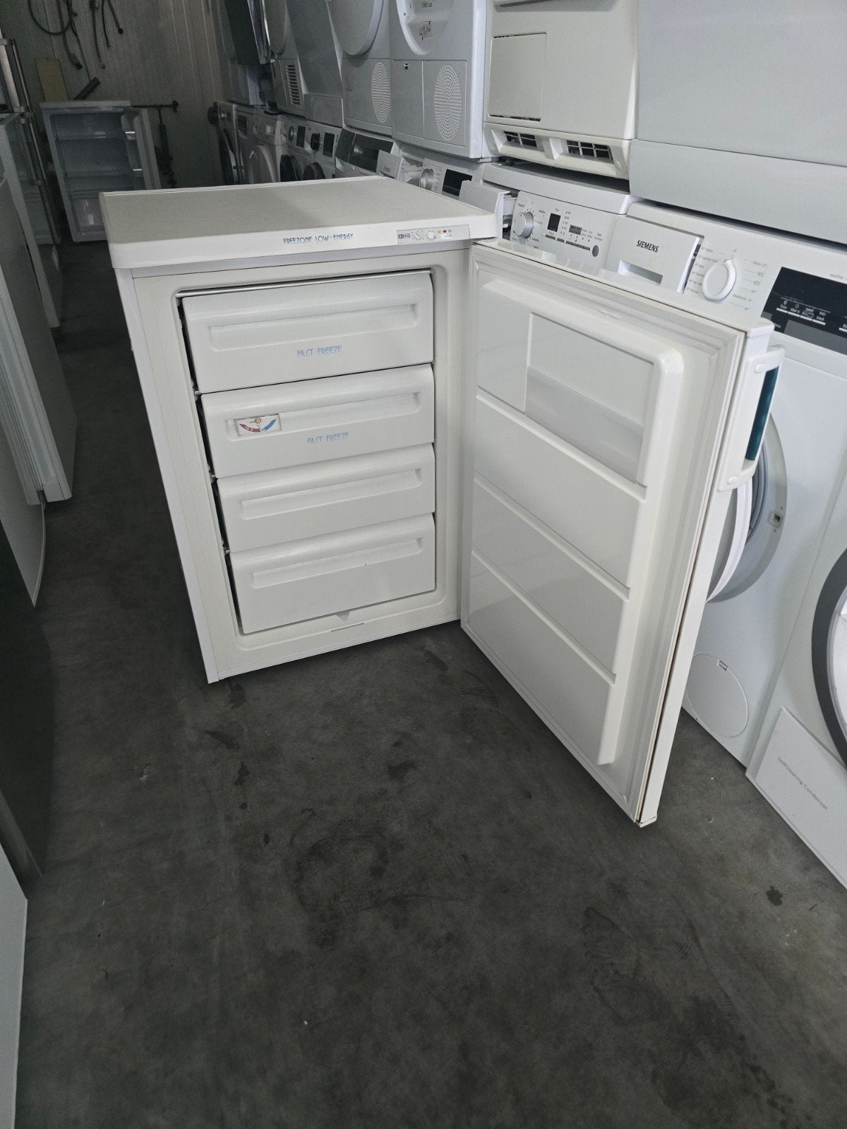 Koopje! Ruime Zanussi 4-laden tafelmodel vriezer! Garantie!✅, Zanussi, Zanussi, Ophalen of Verzenden, Zo goed als nieuw