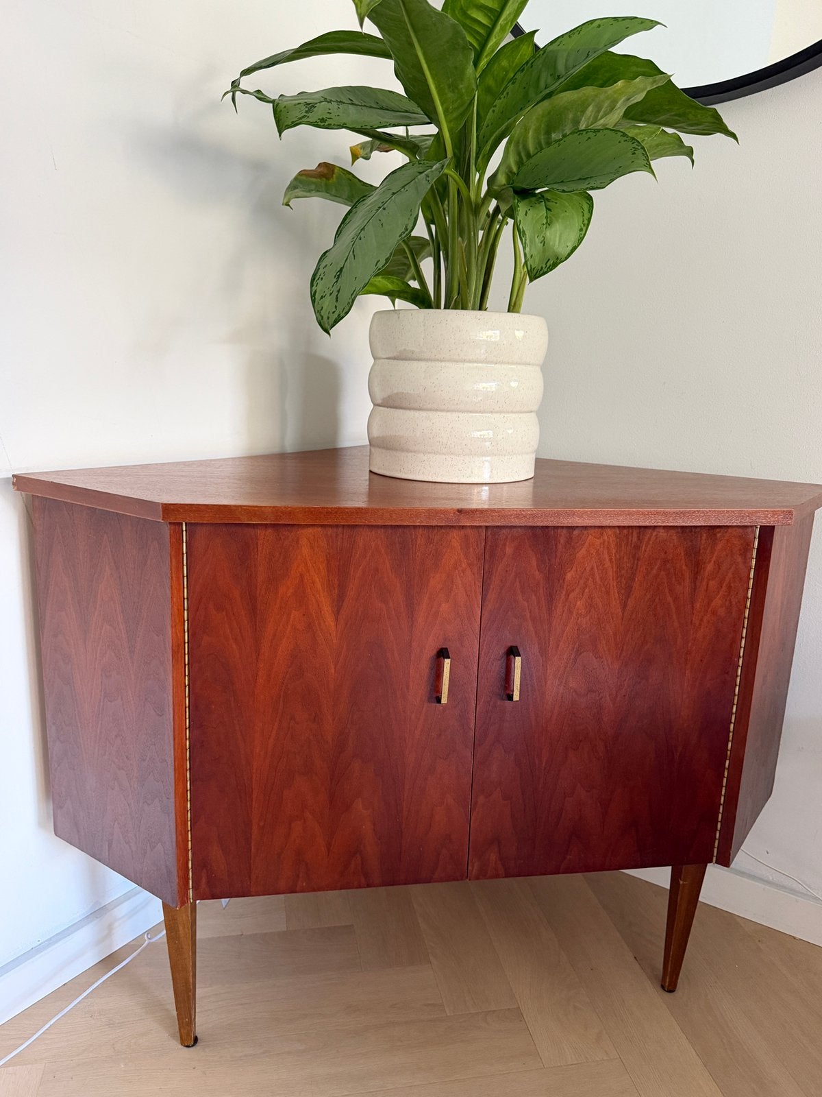 Vintage hoekkast, Ophalen, Gebruikt, 25 tot 50 cm, 50 tot 100 cm