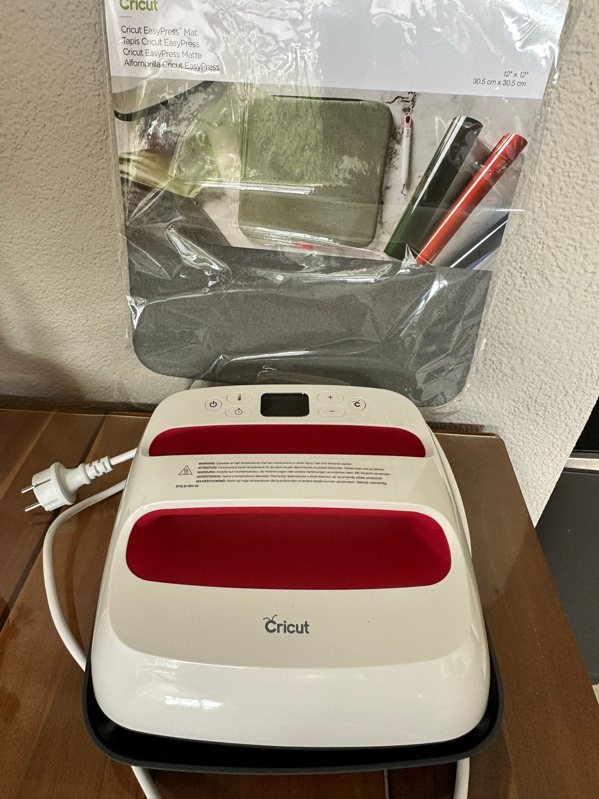 Cricut EasyPress 2 + Mat + Creatief met Cricut boek, Ophalen of Verzenden, Zo goed als nieuw, Kunststof, Machine