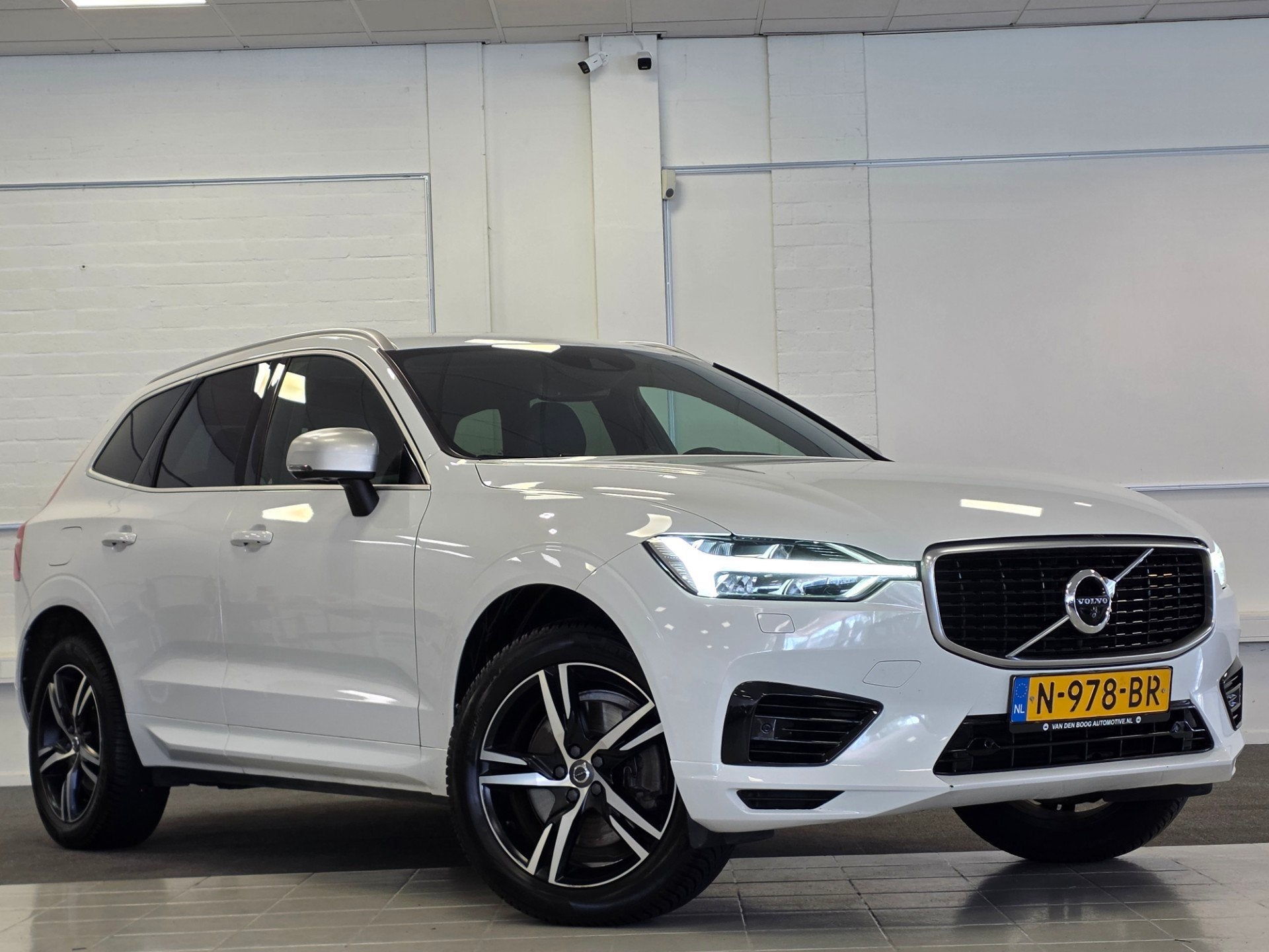 Volvo XC60 2.0 T8 Twin Engine SOH 84% Inscription Schuif/kan, Automaat, Gebruikt, 4 cilinders, 1969 cc