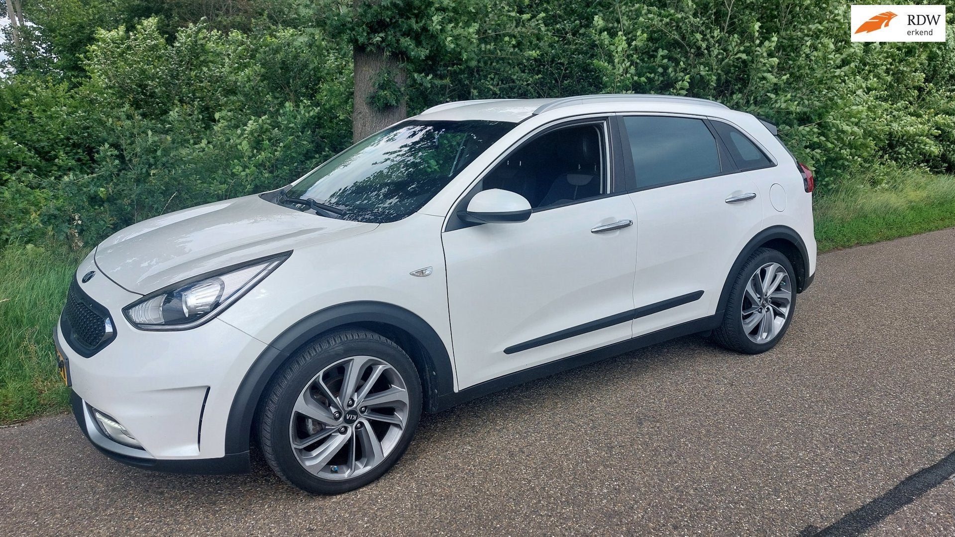 Kia Niro 1.6 GDi Hybrid BusinessLine, Auto's, Kia, Gebruikt, Euro 6, Wit, Leder