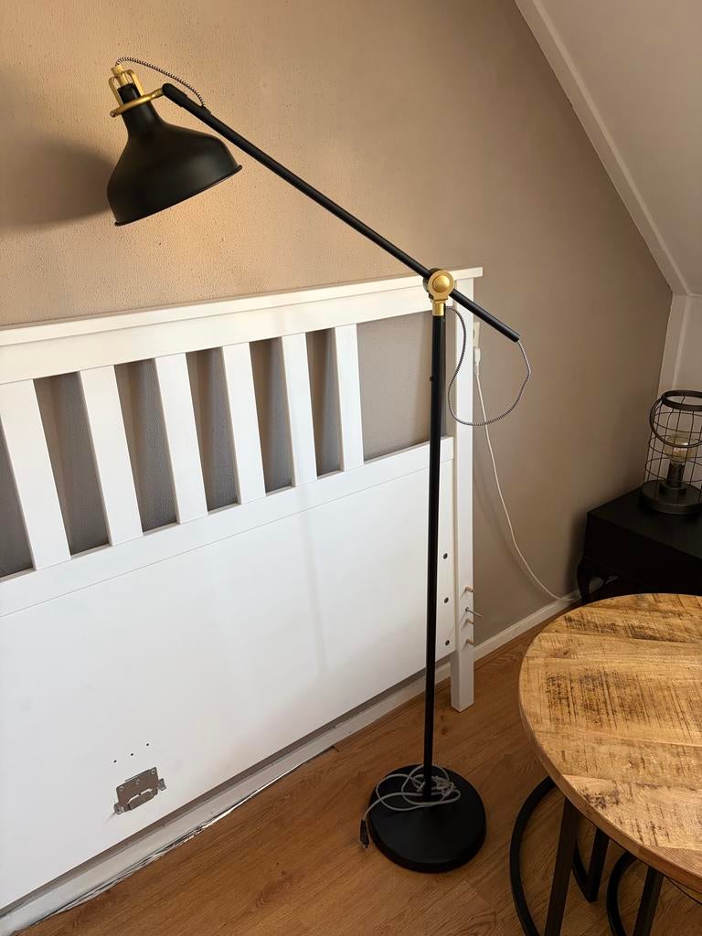 Ikea vloerlamp zwart/goud - Klassiek/Industrieel, Ophalen, Gebruikt, Metaal, 150 tot 200 cm