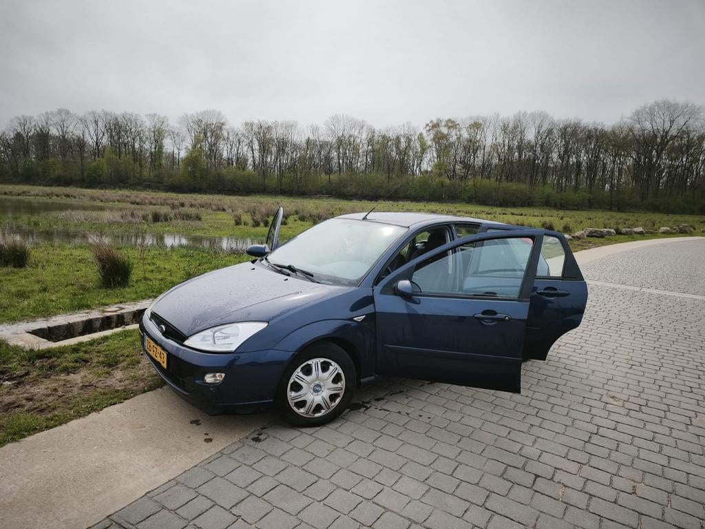 Ford Focus 2.0 I Trend 5D 1999 Blauw, Auto's, 1131 kg, 4 cilinders, Blauw, 1200 kg
