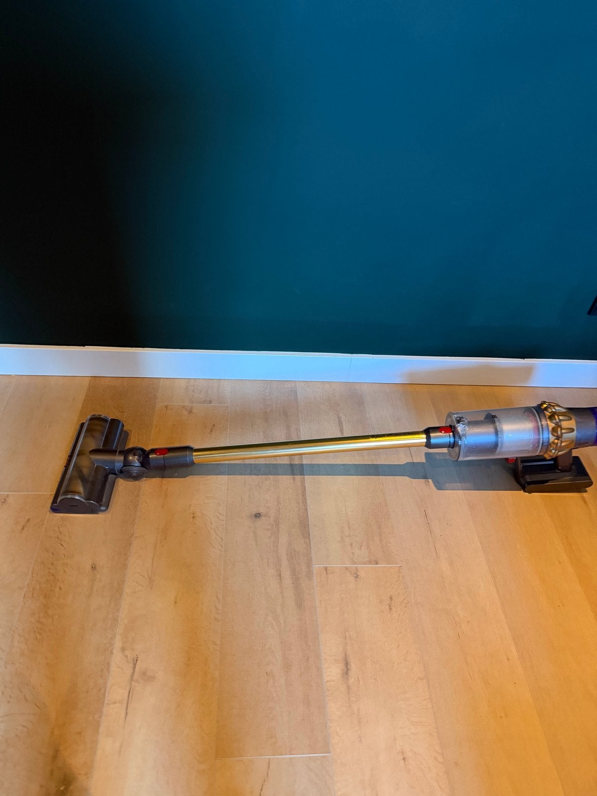 Defecte Dyson V11 Absolute Pro steelstofzuiger, Ophalen, Draadloos, Dyson, Niet werkend