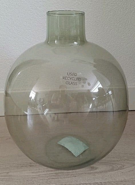 Mooie bolle vaas van lichtgroen glas, hoogte 40 cm, Nieuw, Ophalen of Verzenden, Glas, 40 cm