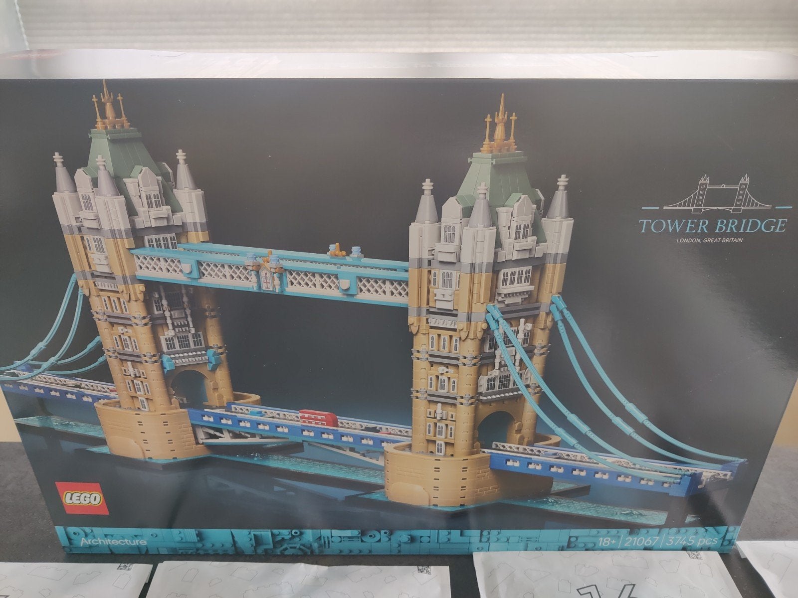 LEGO tower bridge 21067 in nieuwstaat, Ophalen of Verzenden, Zo goed als nieuw
