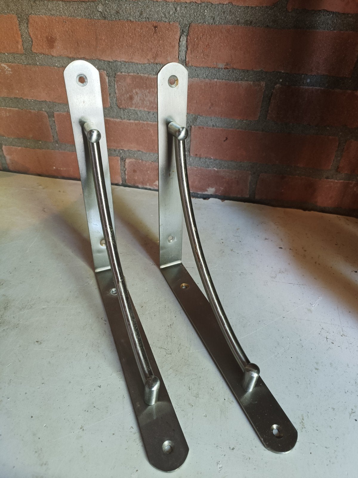 2x Regalo Curve RVS plankdragers 22x22cm, Ophalen of Verzenden, Gebruikt, Zilver, Metaal