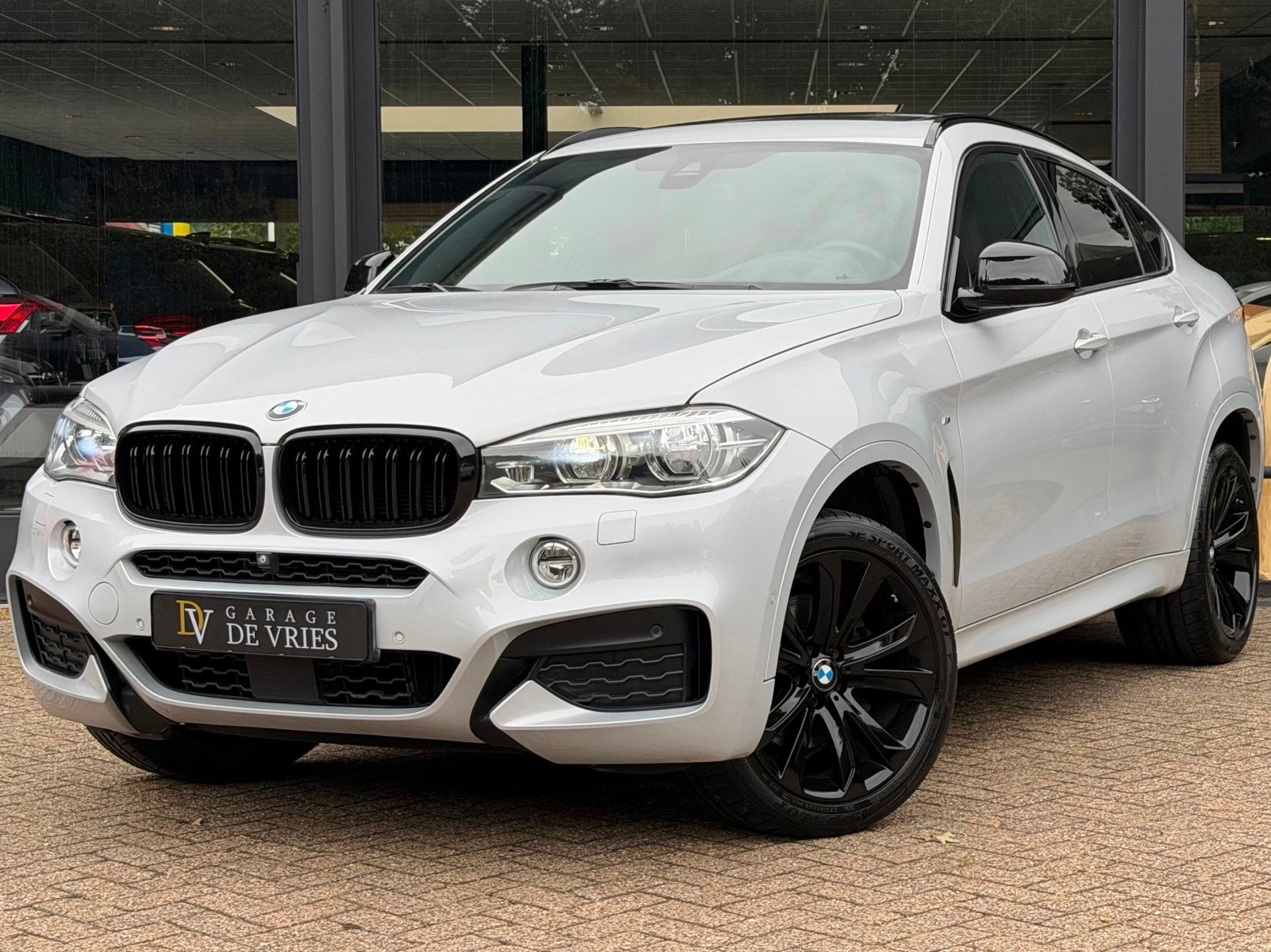BMW X6 XDrive35i High Executive M Sport Individual Full Opti, Dealer onderhouden, Adaptive Cruise Control, Gebruikt, 4 stoelen