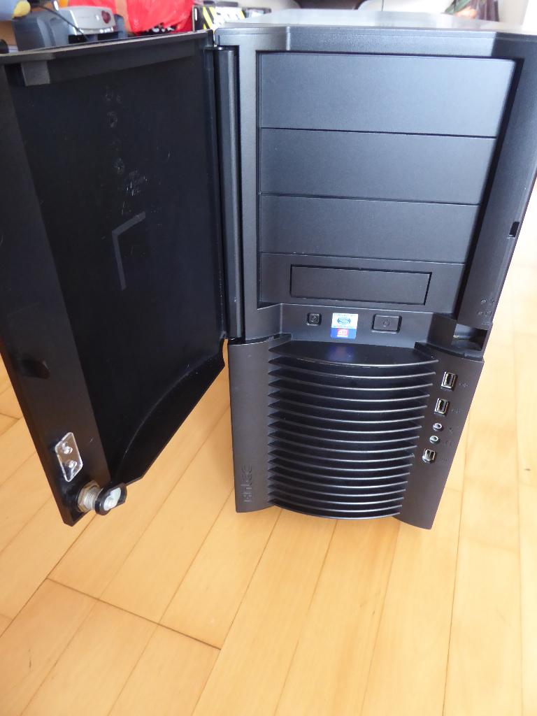 Antec Titan 650 - EATX, Ophalen, Zo goed als nieuw