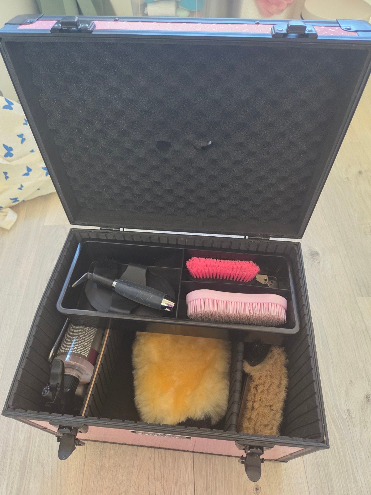 Roze poetskist + borstels, Ophalen of Verzenden, Gebruikt, Verzorgingsset
