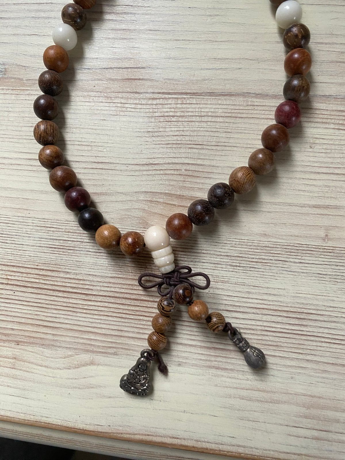 Houten gebedsketting met diverse kleuren en hangers, Ophalen of Verzenden