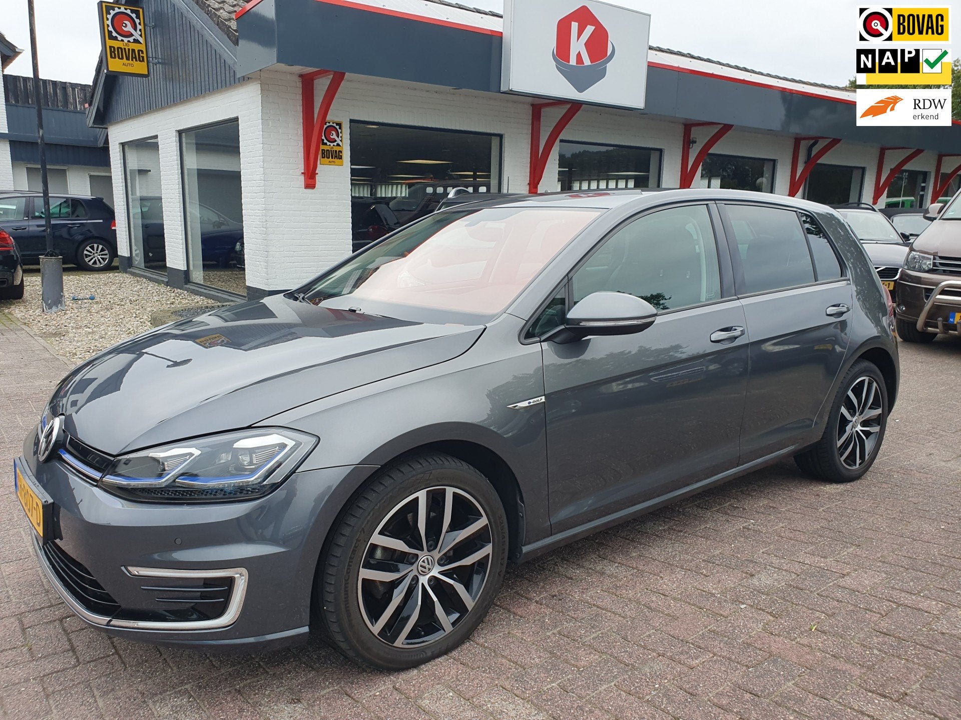 Volkswagen E-Golf NAVI/PDC/LED BJ 2018, Auto's, 596 min, 136 pk, Gebruikt, 35 kWh