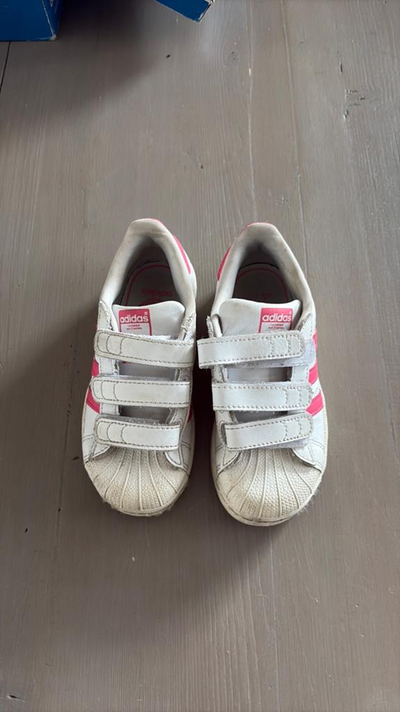 Adidas superstars maat 28, Ophalen of Verzenden, Meisje