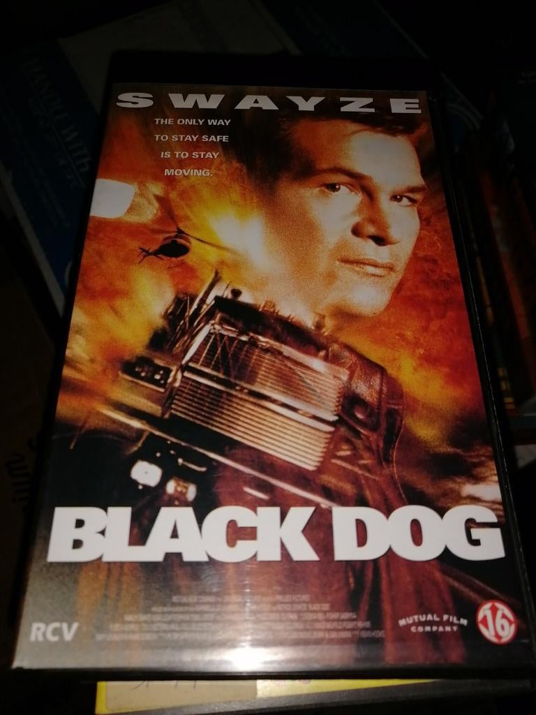 VHS - Black Dog, Cd's en Dvd's, Vanaf 16 jaar, Ophalen of Verzenden, Gebruikt, Horror