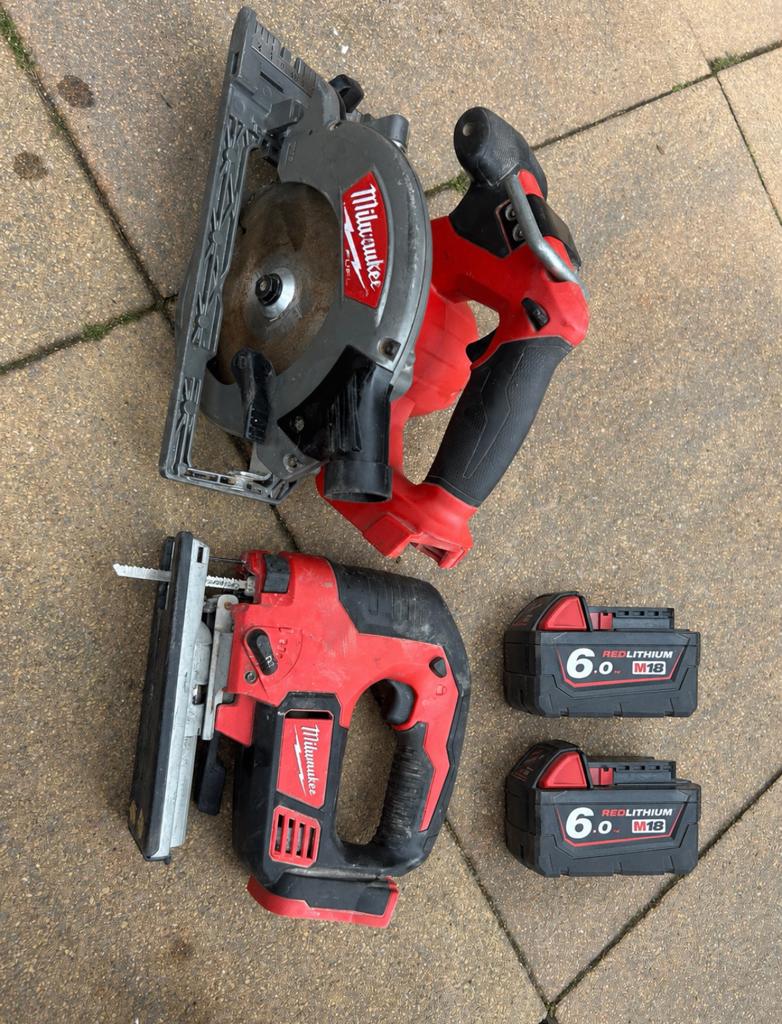 Milwaukee M18 Decoupeer en Cirkelzaag + 2 accu’s, Ophalen of Verzenden, Zo goed als nieuw