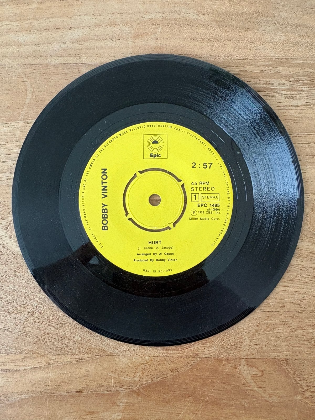 Bobby Vinton - Hurt 7 inch single (1973) 027, Gebruikt, 7 inch, Ophalen of Verzenden, Pop