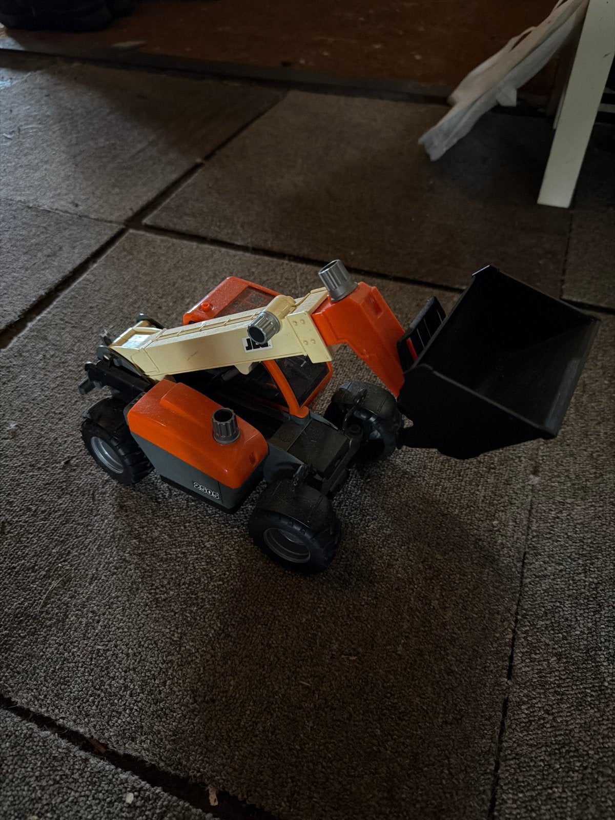 Bruder JLG shovel - Speelgoed verreiker, Kinderen en Baby's, Speelgoed | Speelgoedvoertuigen, Ophalen, Gebruikt