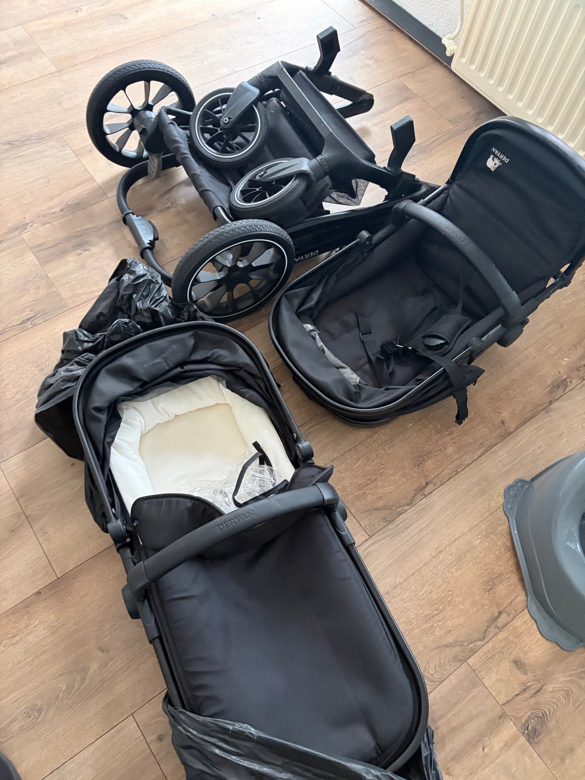 Deryan  duo kinderwagen met reiswieg en zitje