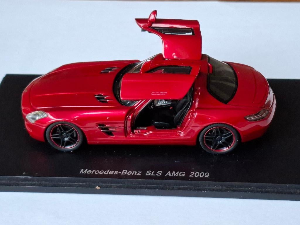 Rode Mercedes-Benz SLS AMG 2009 van Spark schaal 1/43, Hobby en Vrije tijd, Modelauto's | 1:43, Nieuw, Auto, Overige merken, Ophalen of Verzenden