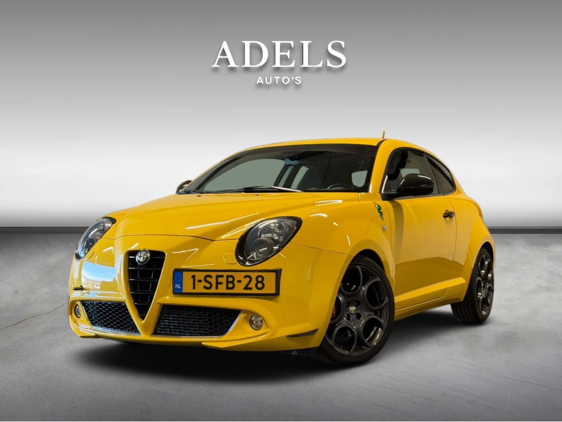 Alfa Romeo MiTo 1.4 T 155PK Sport Carbon Sabelt Schaalstoele, Auto's, Voorwielaandrijving, 15 km/l, Gebruikt, Zwart