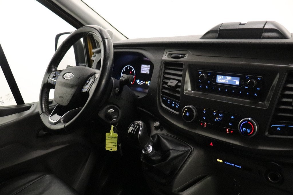 Ford Transit 2.0 TDCI 130PK L3H2 EURO 6 - Airco - Cruise - P, Auto's, Bestelauto's, Voorwielaandrijving, 4 cilinders, Bedrijf