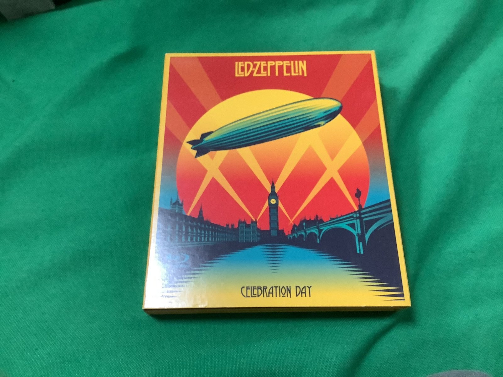 Led Zeppelin-Celebration Day 2cd/bluray, Ophalen of Verzenden, Gebruikt