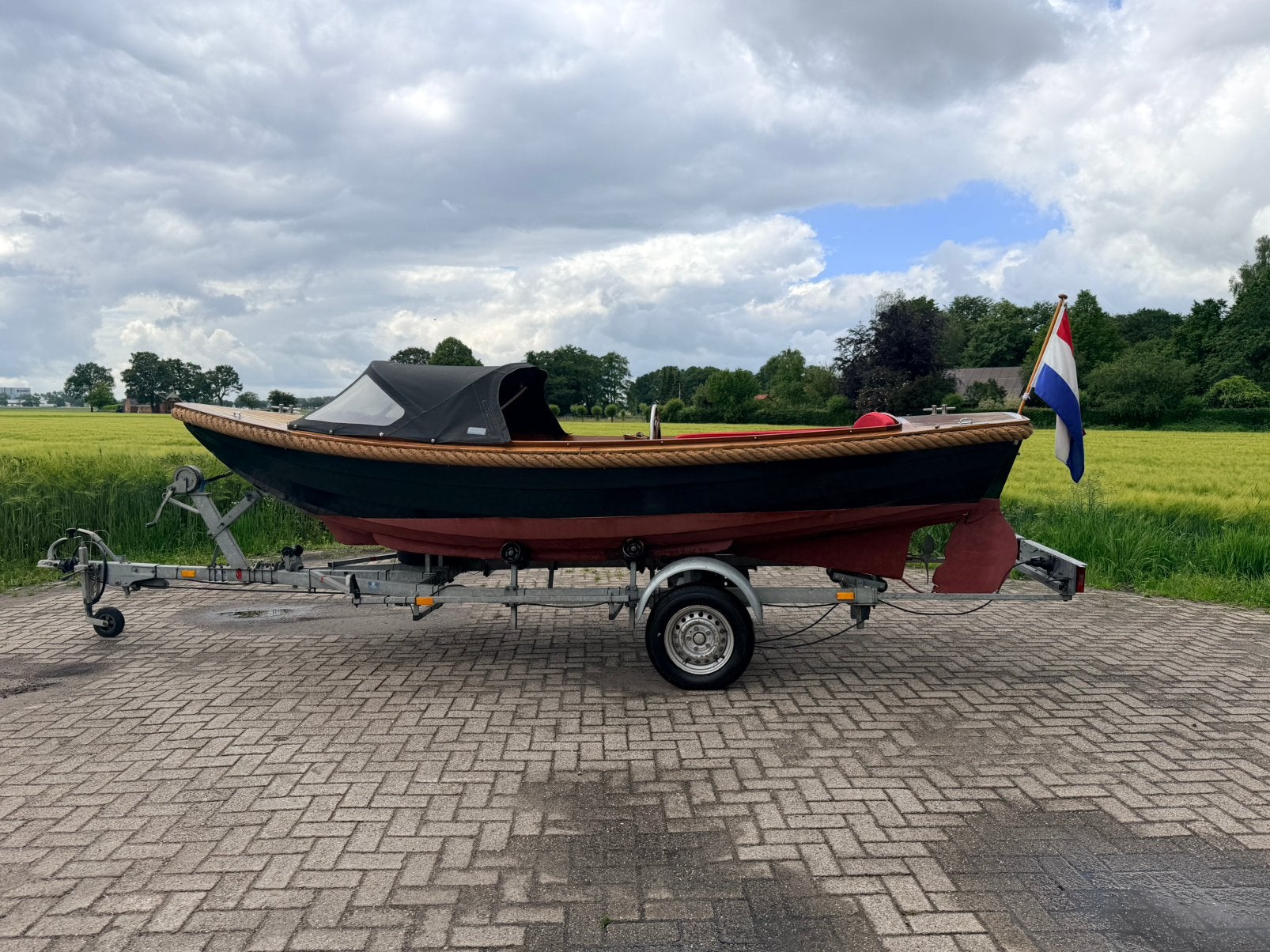 Wellevlet Sloep 5,20m - 10PK Diesel - Kantel trailer -Tender, Watersport en Boten, Sloepen, Ophalen, Consoleboot, Binnenboordmotor