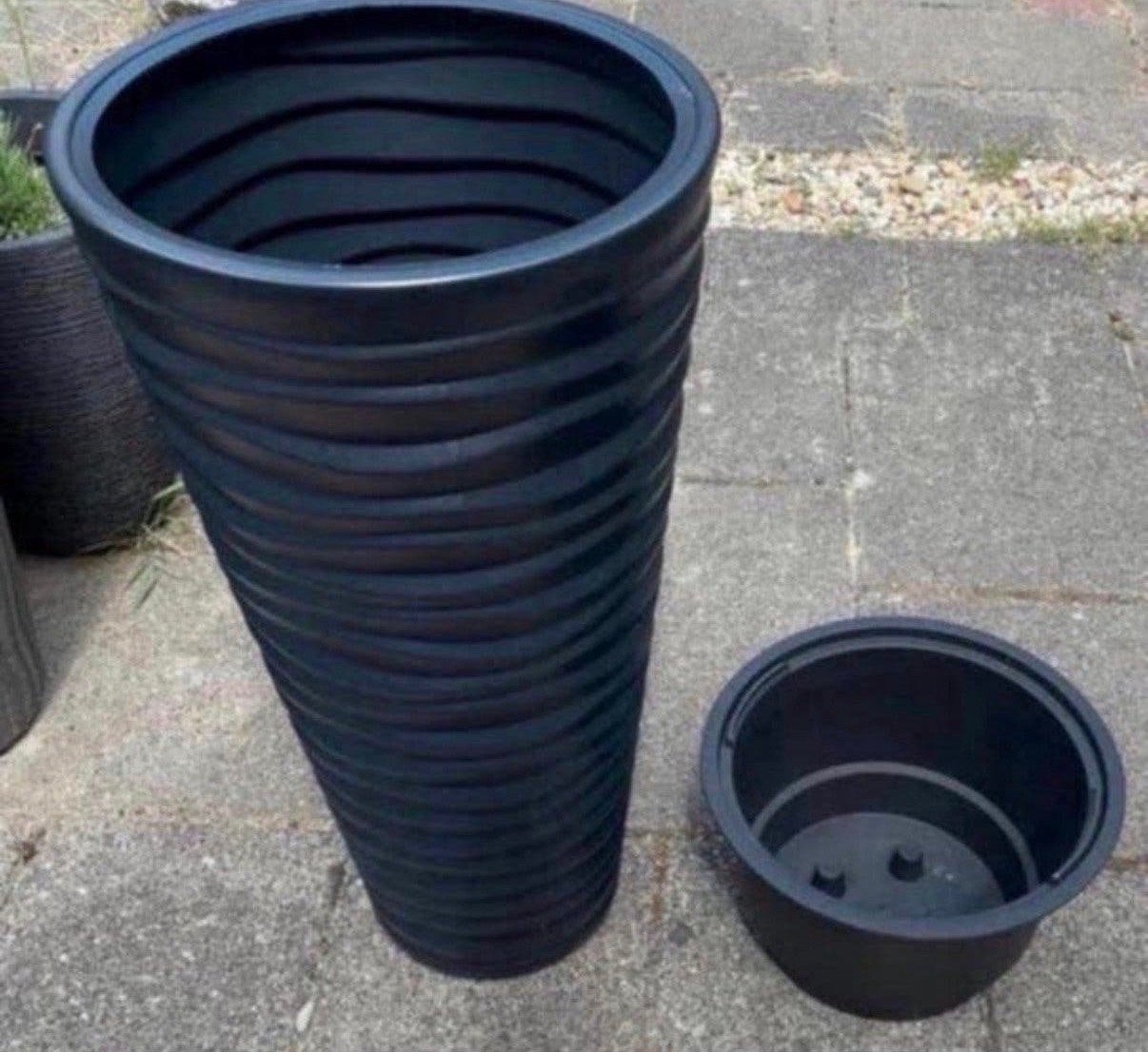2 zo goed als nieuwe antraciet bloempotten 75x39cm, Tuin en Terras, Bloempotten, Kunststof, Rond, Binnen, Zo goed als nieuw
