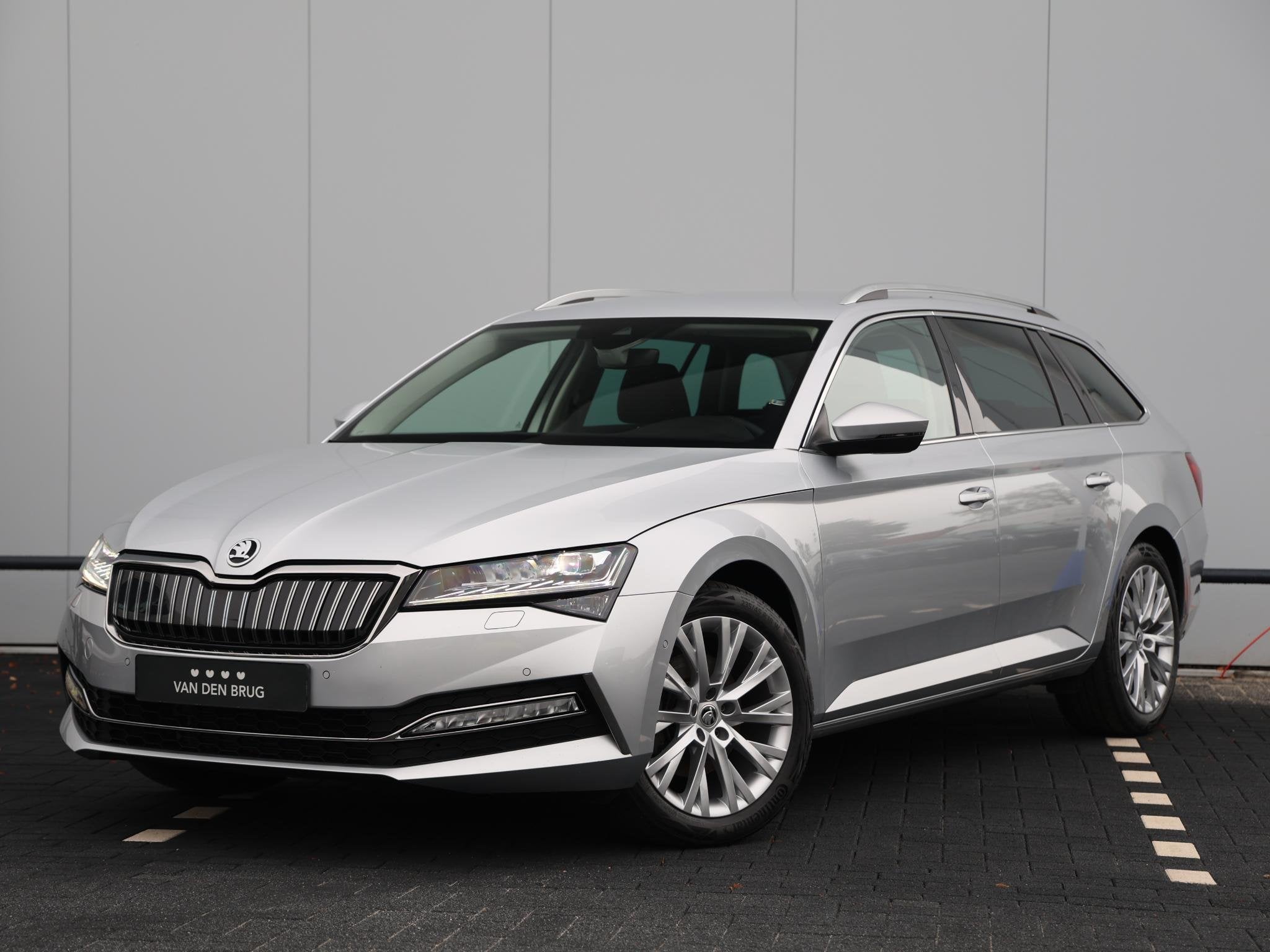Skoda Superb Combi 1.4 TSI iV Business Edition Plus 218pk DS