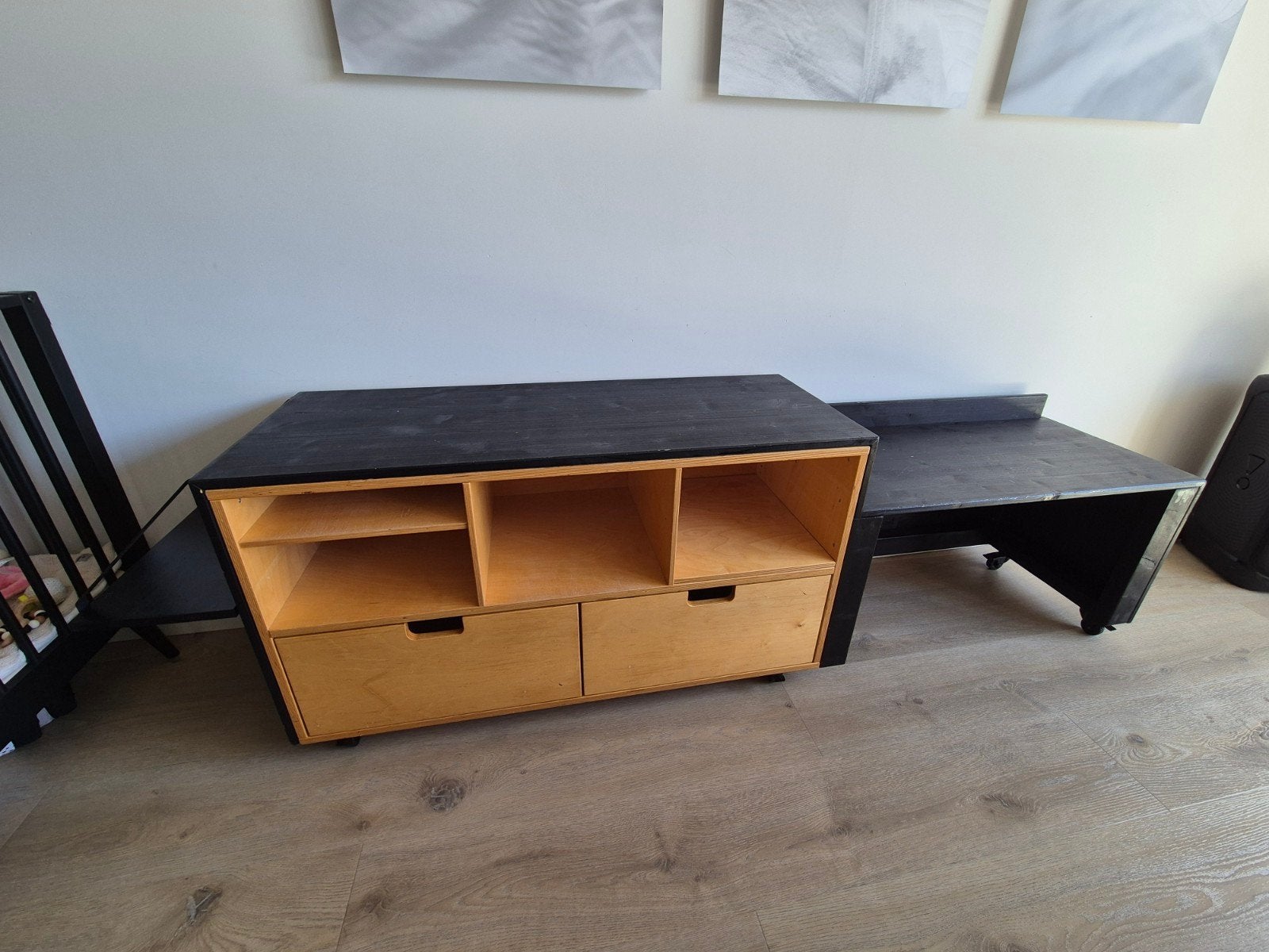 Kinder bureau/speeltafel met opbergruimte en zwenkwielen, Kinderen en Baby's, Ophalen, Gebruikt, Tafel(s)