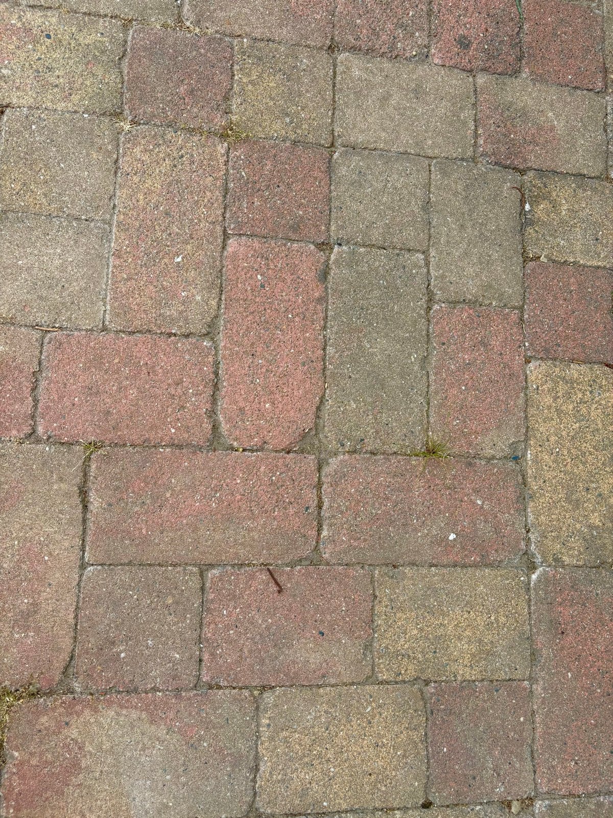 GRATIS! Gebruikte klinkers, circa 60 m2, zelf eruit halen, Tuin en Terras, Ophalen, Gebruikt, Klinkers, 10 m² of meer