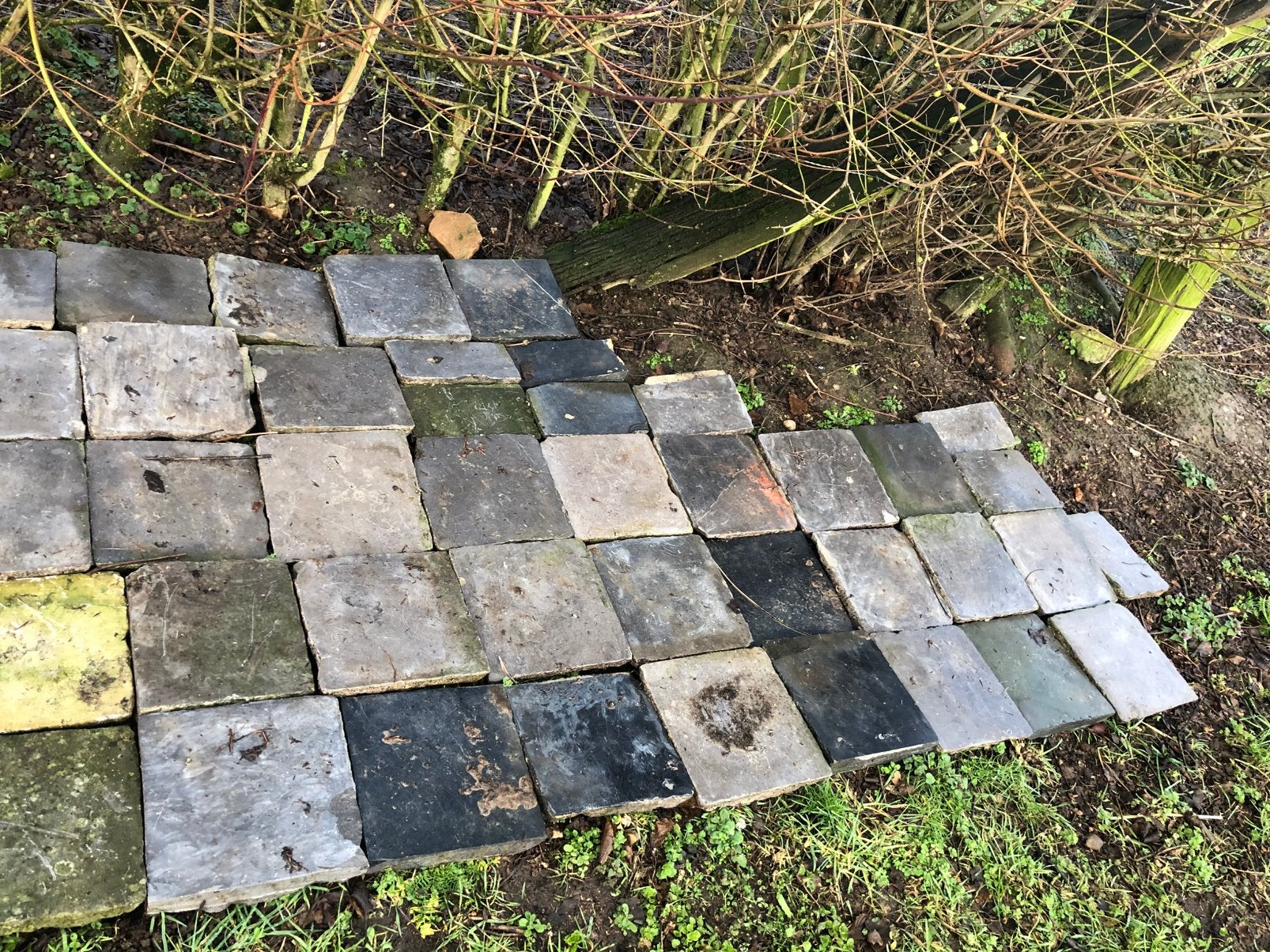 Antieke tegels (zie foto voor aantallen), Doe-het-zelf en Verbouw, Tegels, Ophalen, Gebruikt, Vloertegels