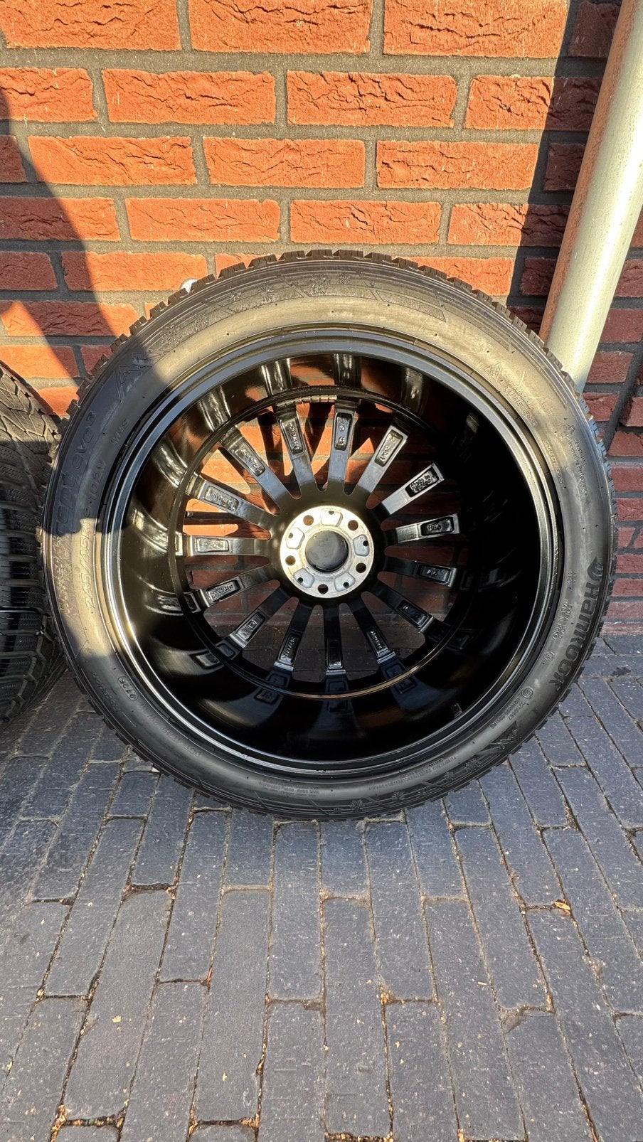Foto 11 van Mini Countryman U25 Hankook winterset 245/45R19 Als Nieuw!!!