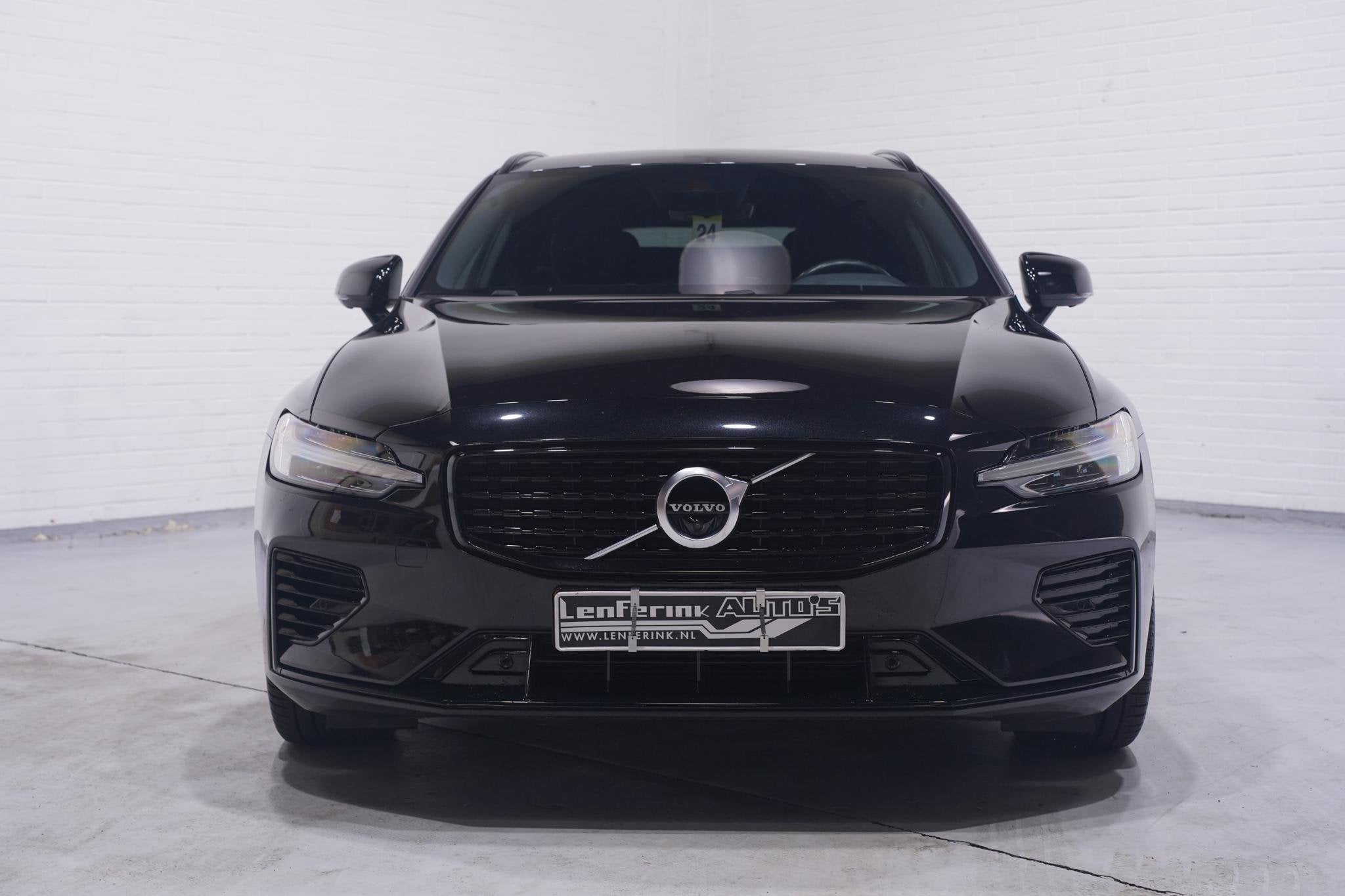 Foto 2 van Volvo V60 2.0 T6 Recharge AWD R-Design SOH 90% Black-line pr