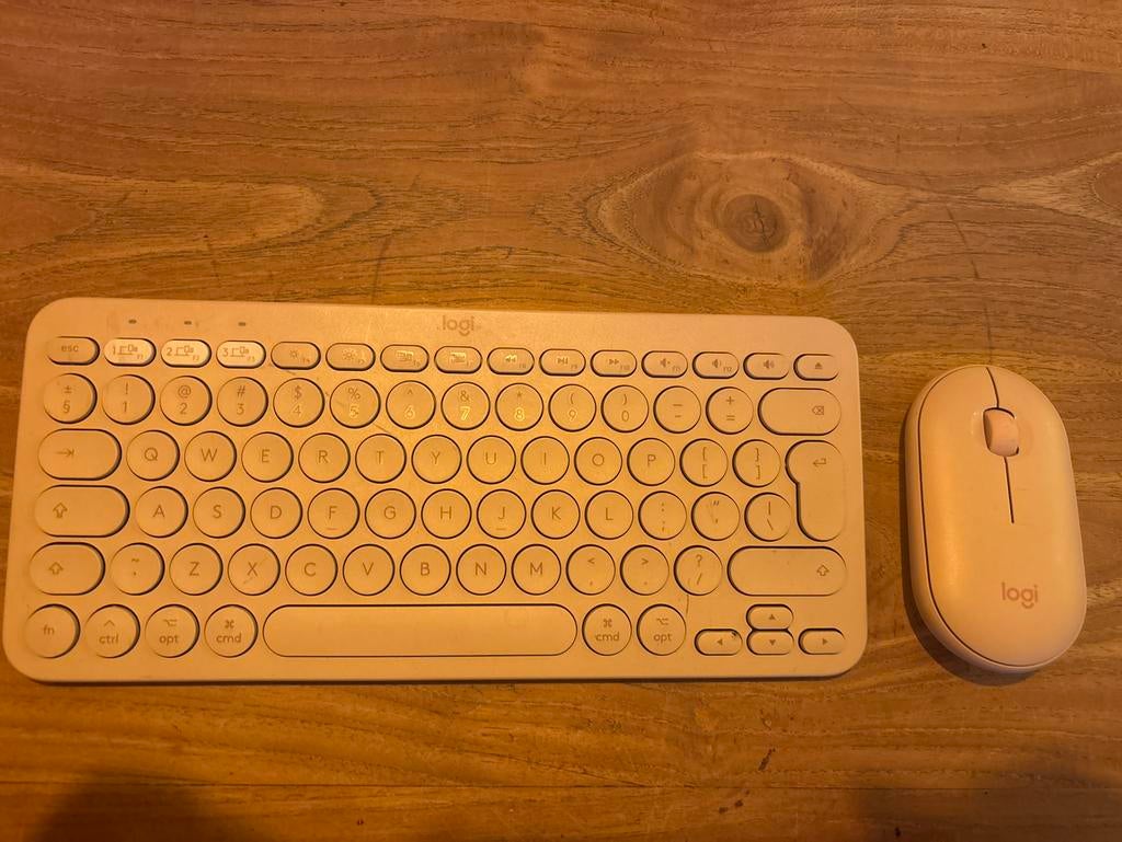 Logitech Pebble 2 Combo - Draadloos Toetsenbord & Muis - Ros, Computers en Software, Toetsenborden, Toetsenbord en muis-set, Nieuw