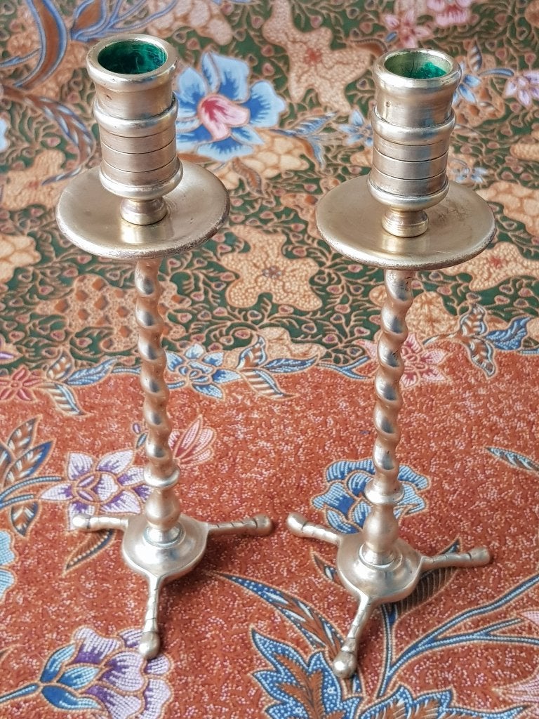 Mooi stel antieke Barley twist kandelaars uit Engeland 1890., Antiek en Kunst, Ophalen of Verzenden, Koper of Brons