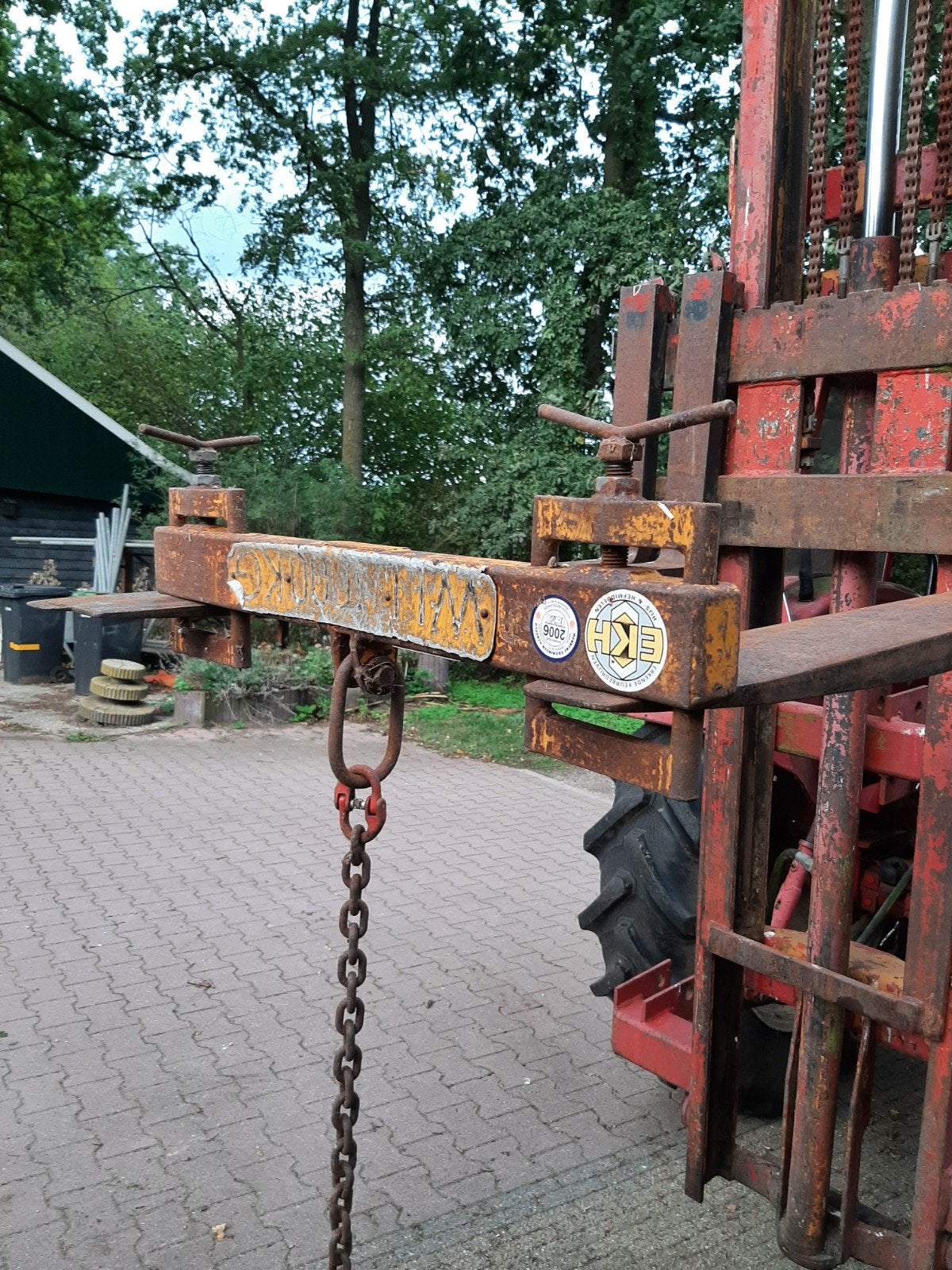 hijsjuk  hefmasthaak, Ophalen