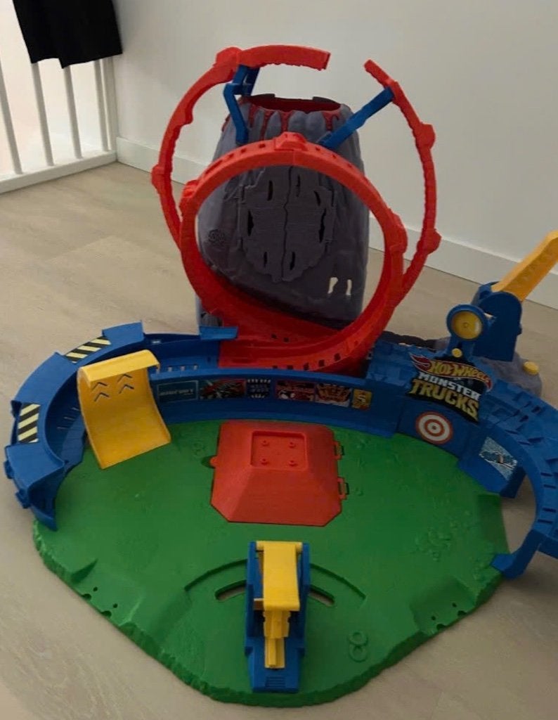 Hot wheels dino racebaan, Ophalen, Zo goed als nieuw, Overige aandrijving, Hot Wheels
