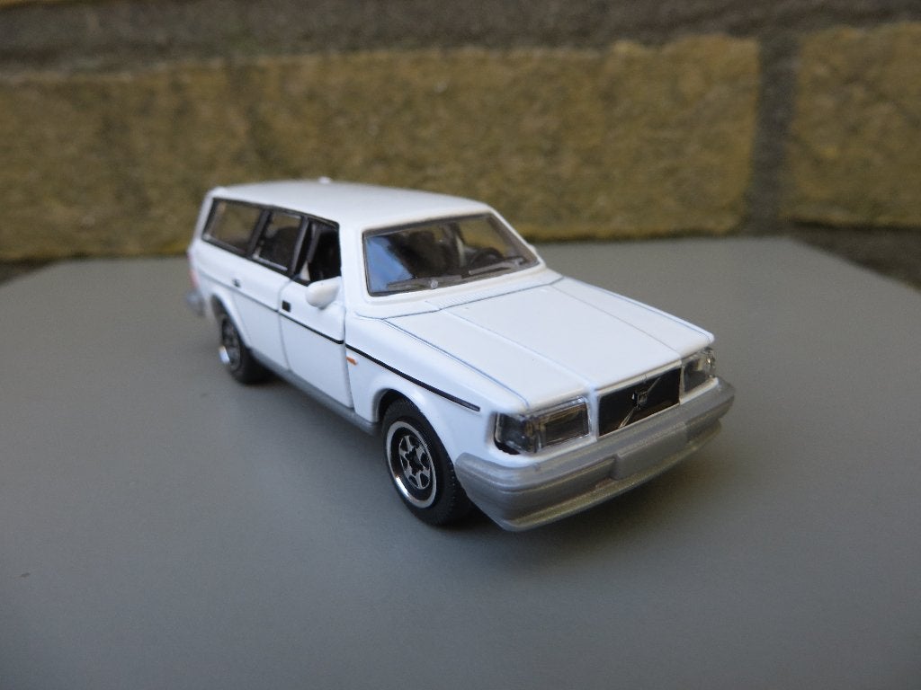 Majorette Volvo 240 Stationwagon wit, Ophalen of Verzenden, Nieuw, Auto