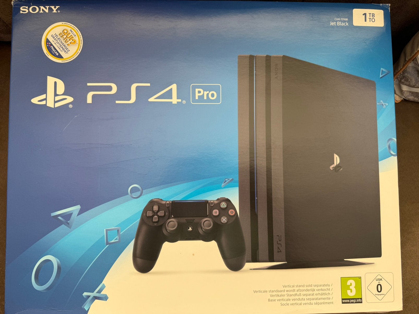 Ps4 pro met 2 controllers, Ophalen, Zo goed als nieuw, Met 2 controllers, Pro