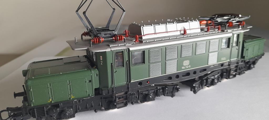 Marklin 3322 digitale duitse krokodil met esu  in nieuwstaat, Hobby en Vrije tijd, Modeltreinen | H0, Wisselstroom, Locomotief