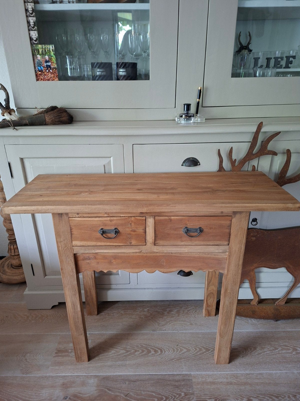 Teakhouten sidetable  2 lades - ideaal voor smalle ruimtes, Ophalen, Gebruikt, 50 tot 100 cm, Landelijk, Koloniaal