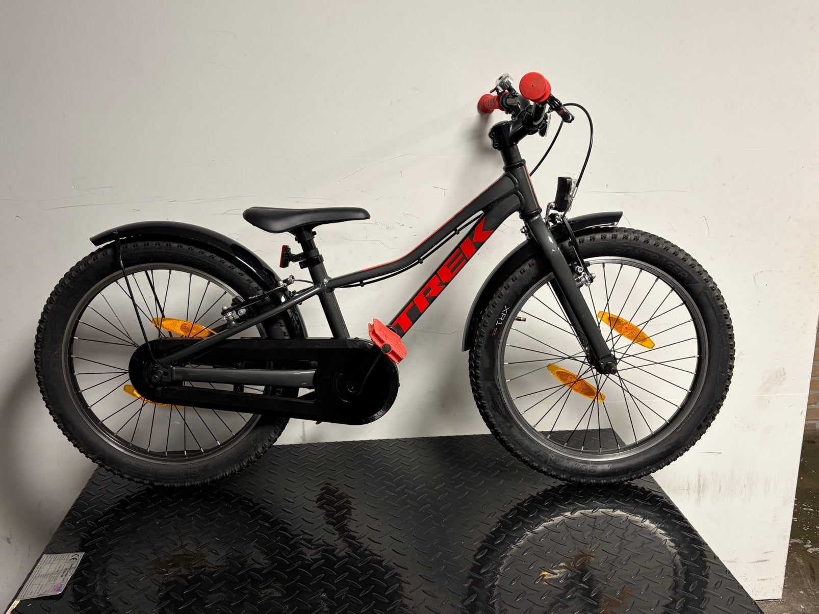 Stoere jongensfiets 20” kindermountainbike, Fietsen en Brommers, Ophalen, Gebruikt, Velgrem, Handrem