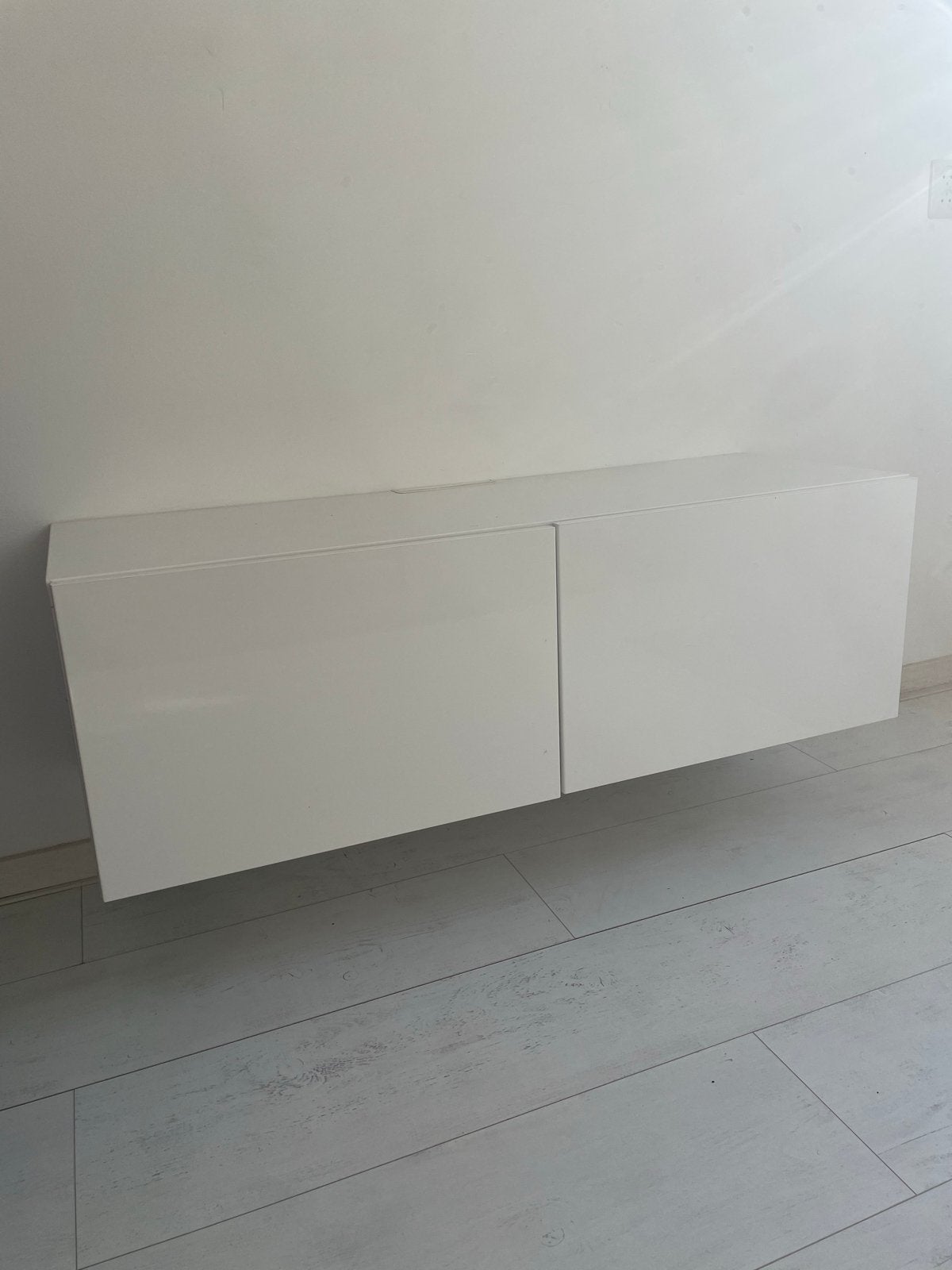 Witte zwevende tv-kast / dressoir, Ophalen, 100 tot 150 cm, Zo goed als nieuw, Minder dan 100 cm
